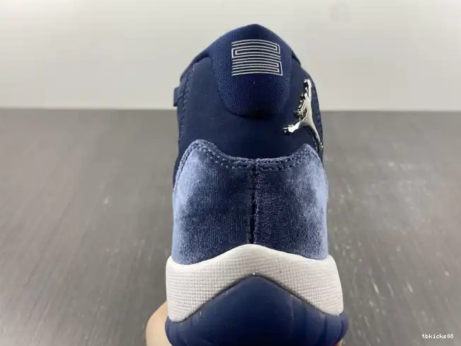 Cheap TBkick WMNS Jordan AR0715-441 Navy Midnight 11 Air Velvet 0524